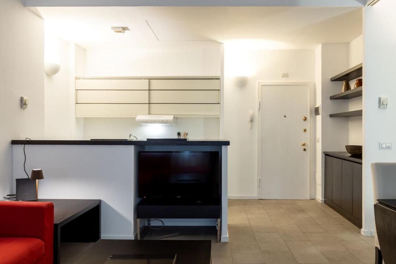 Apartment In Brera-Fatebenefratelli-Porta Nuova-Milano Exteriör bild